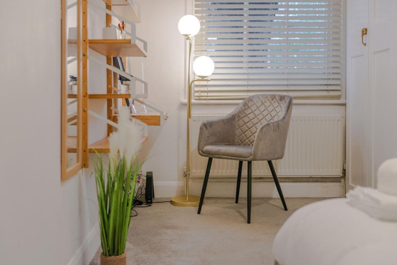 Three-Bedroom Bliss In London Town 外观 照片