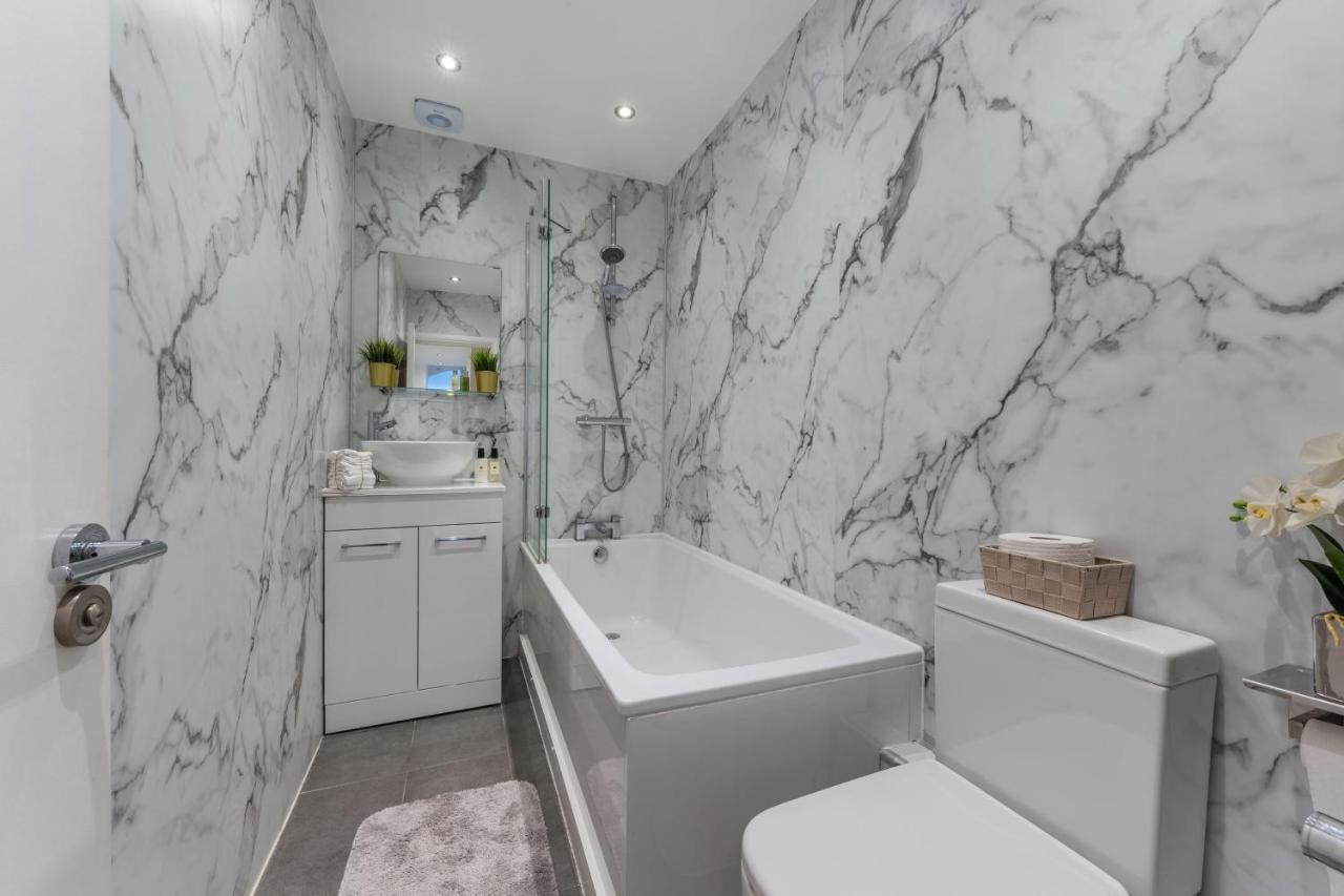 Three-Bedroom Bliss In London Town 外观 照片