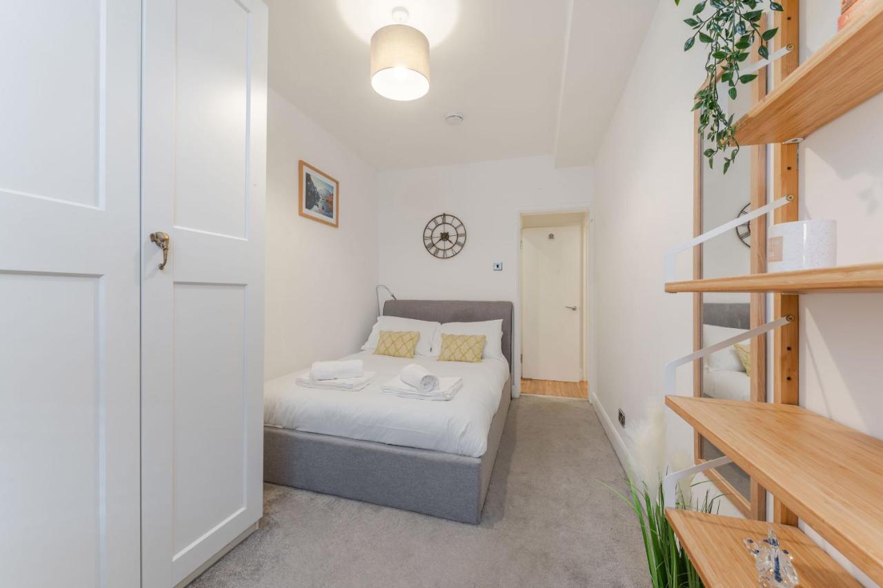 Three-Bedroom Bliss In London Town 外观 照片