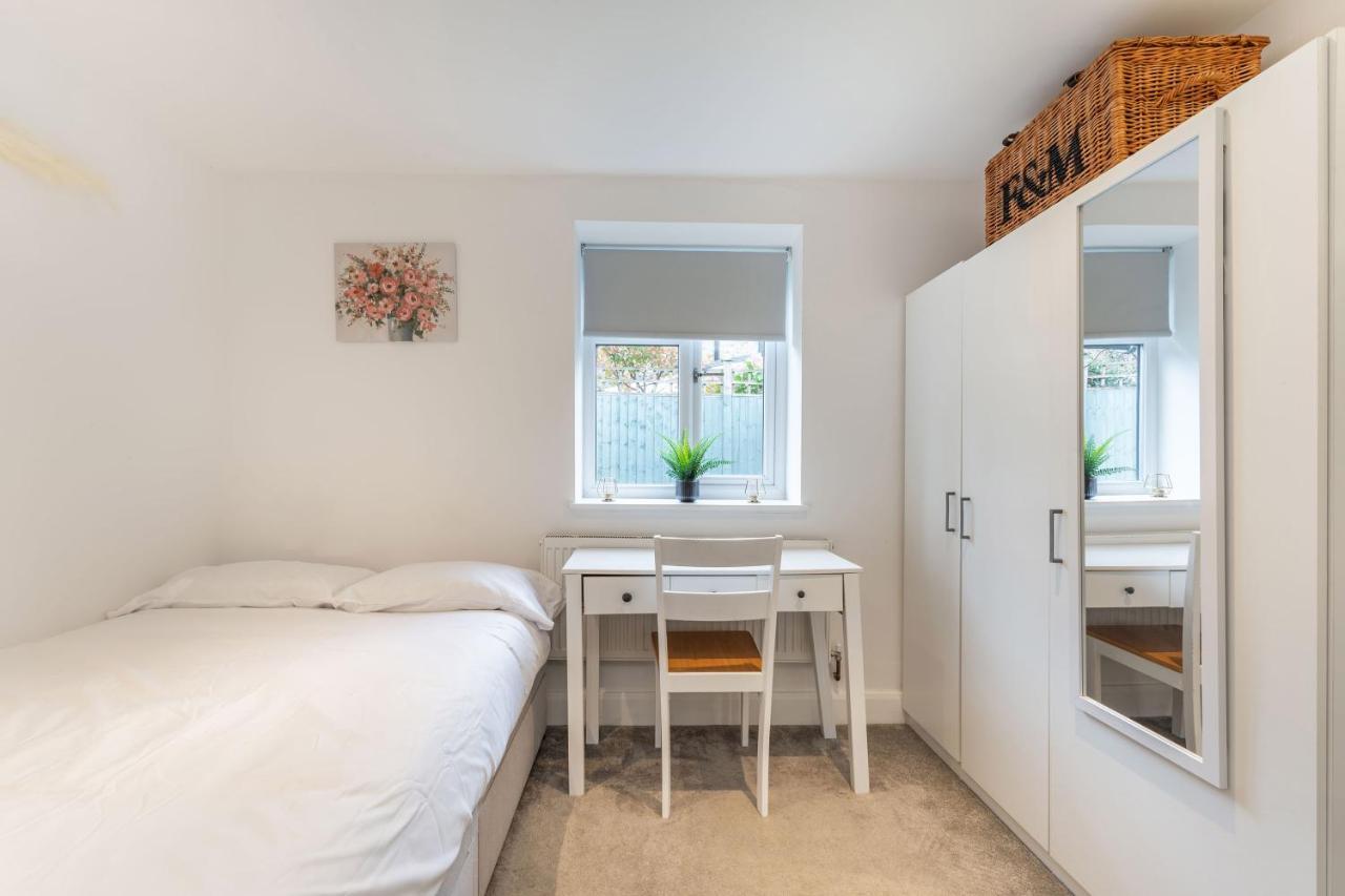 Three-Bedroom Bliss In London Town 外观 照片